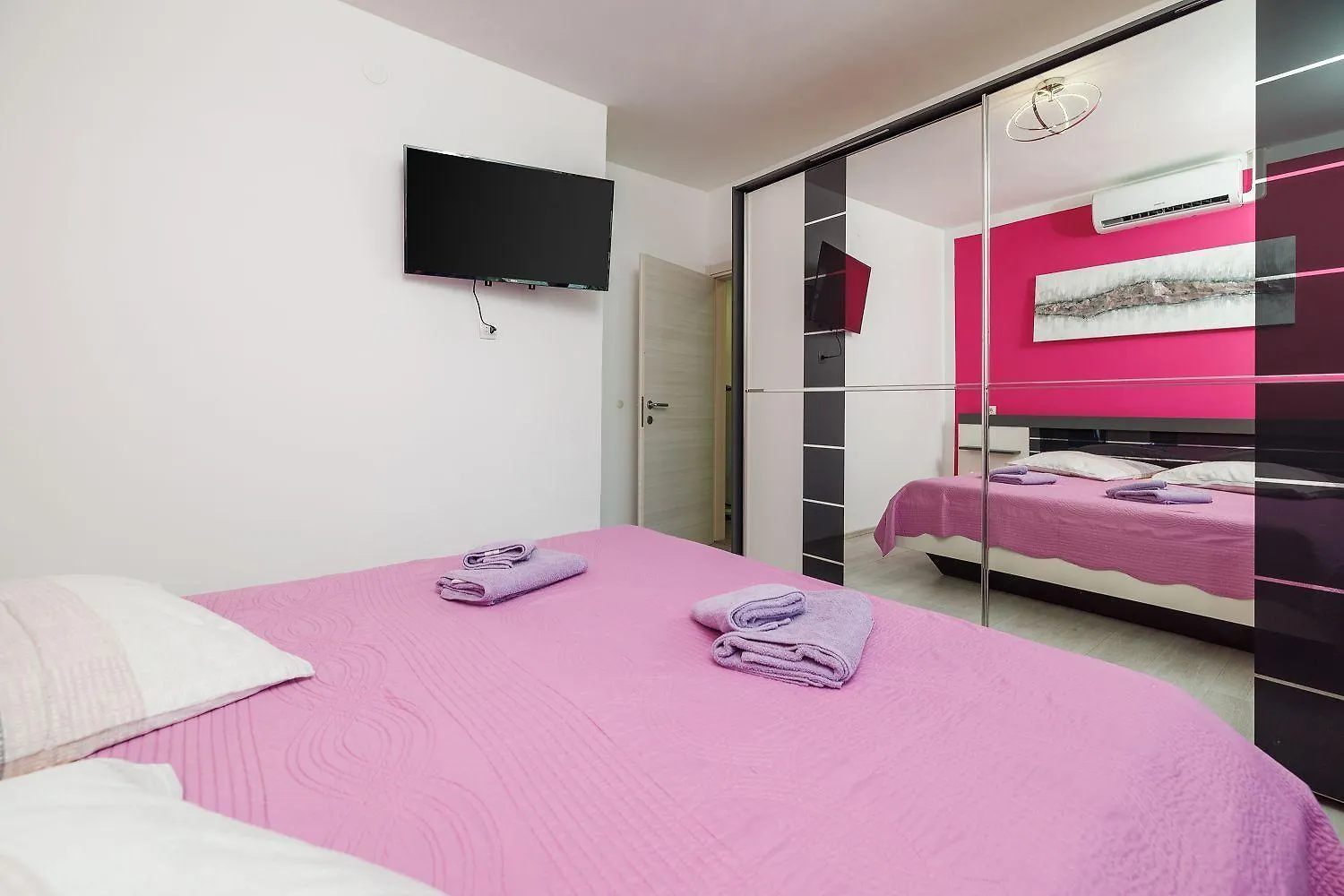 Modernes Apartment Nur 300 Meter Zum Strand Mit Meerblick, Waschmaschine, Trockner, Grill Novi Vinodolski 0*,  Croatia