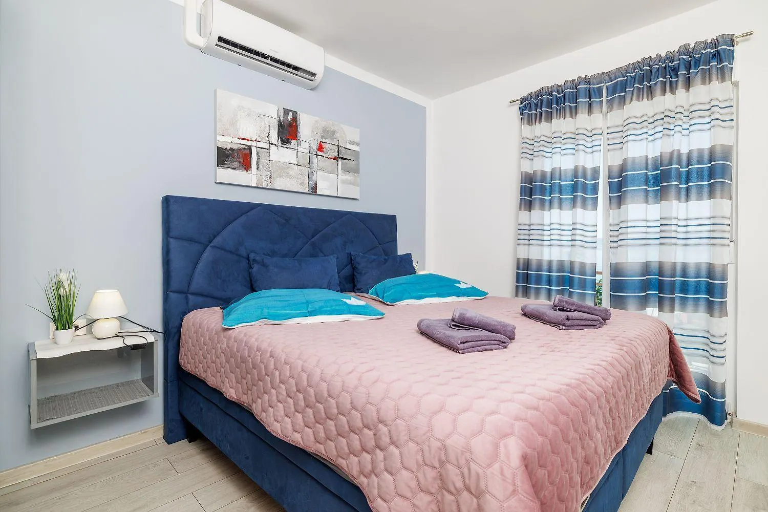 Modernes Apartment Nur 300 Meter Zum Strand Mit Meerblick, Waschmaschine, Trockner, Grill Novi Vinodolski