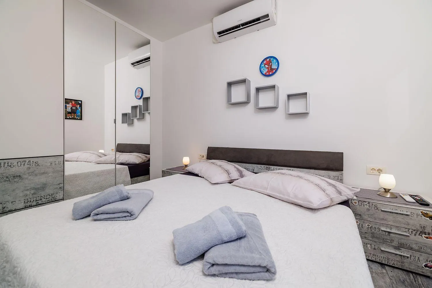 Modernes Apartment Nur 300 Meter Zum Strand Mit Meerblick, Waschmaschine, Trockner, Grill Novi Vinodolski