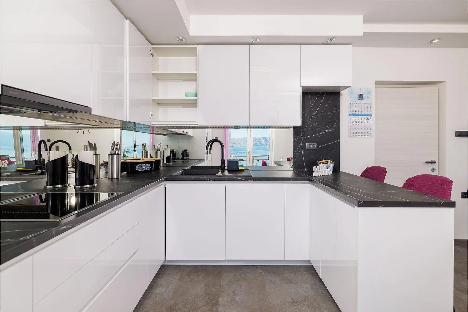 Modernes Apartment Nur 300 Meter Zum Strand Mit Meerblick, Waschmaschine, Trockner, Grill Novi Vinodolski 0*,
