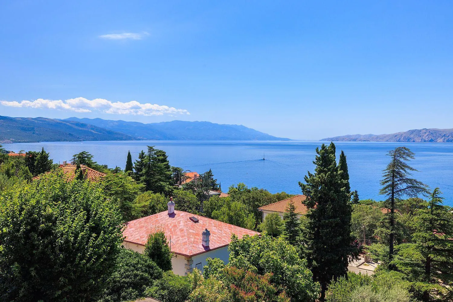 Modernes Apartment Nur 300 Meter Zum Strand Mit Meerblick, Waschmaschine, Trockner, Grill Novi Vinodolski